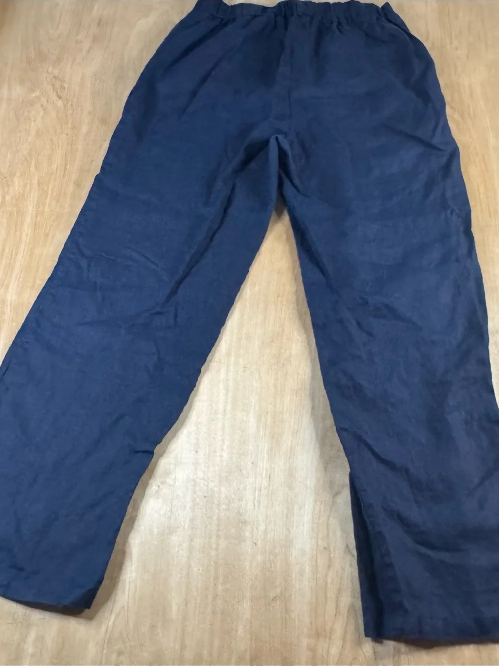 Quince Women’s Blue 100% Linen Pleated Front Straight Leg Pants Pockets Size 10.